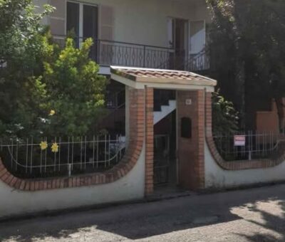 Villetta Indipendente su Due Piani in Vendita
