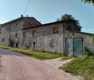 Vendita Casa-Rustico Indipendente ad Acqualagna