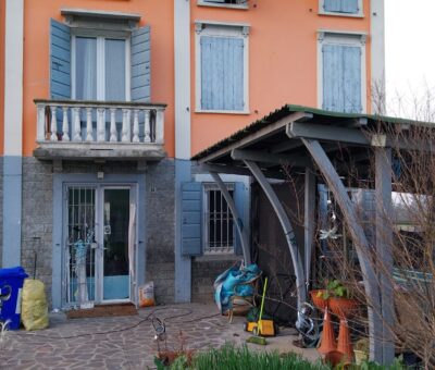 Porzione di Bifamiliare con Giardino e Terreno a Sorbolo Mezzani (PR)