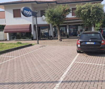Locale commerciale in affitto a Budrio di Gambettola